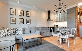 Apartments Old Town Ogarna&by Noclegi Renters